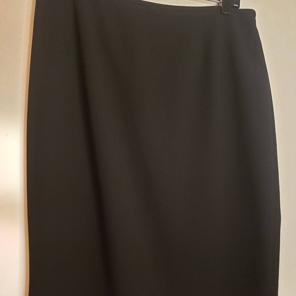 Le Suit Black Skirt